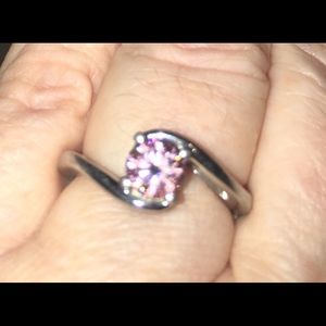 Sweet Pea Pink Moissanite